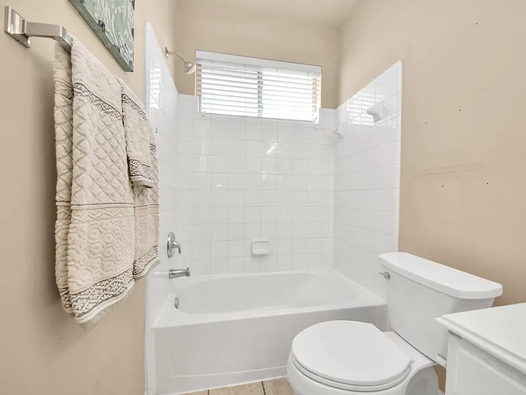 945 Autumn Brook St — Photo 25