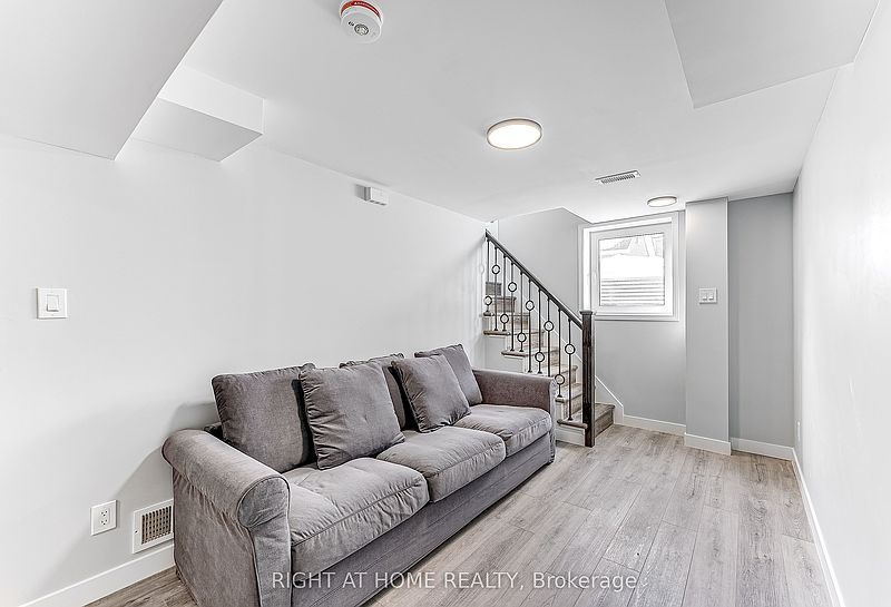 Ottawa House for rent - 3 Bedrooms — photo 3