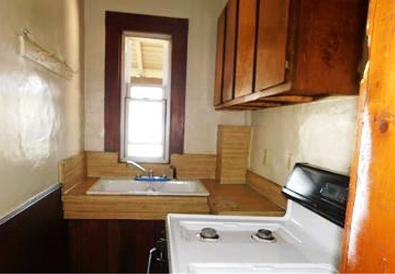 3rd image of 149 Tinkham St