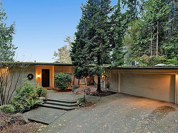 3rd image of 1829 101st Ave SE
