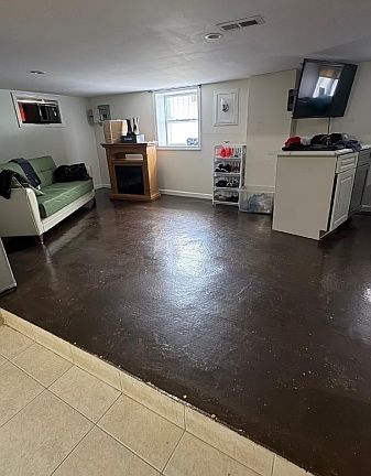 5th image of 87 Ellis Ave
