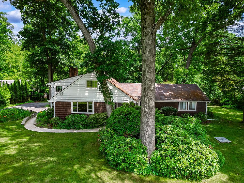 1st image of 127 Weckerly Rd