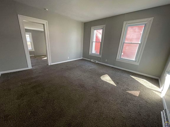 2nd image of 1530 West St