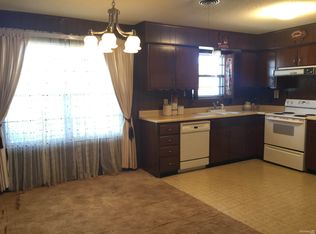 1436 Willard St, Canadian, TX 79014