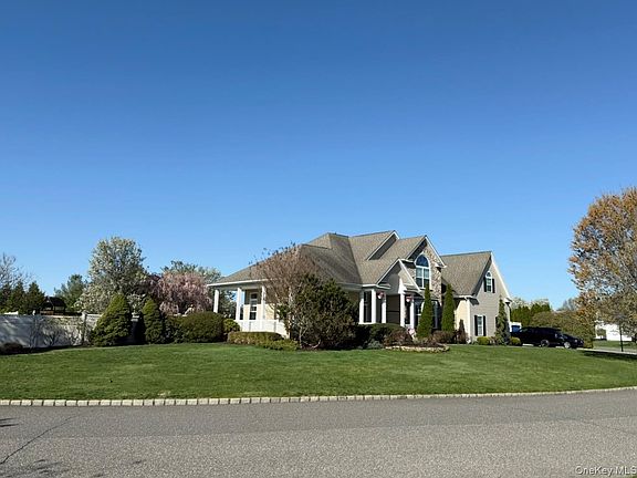 3rd image of 39 Sherwood Drive