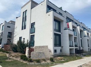 130 Widdicombe Hill Blvd #421, Toronto, ON M9R 0A9