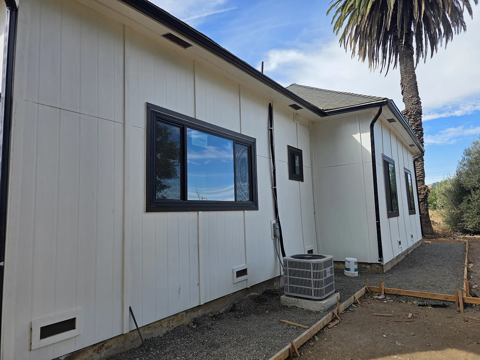 3 bed, 1200 sqft, $4,000 — Photo 4