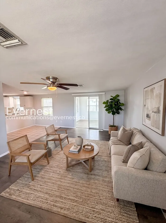 2 bed, 2.0 bath, 1068 sqft, $1,495 — Photo 2