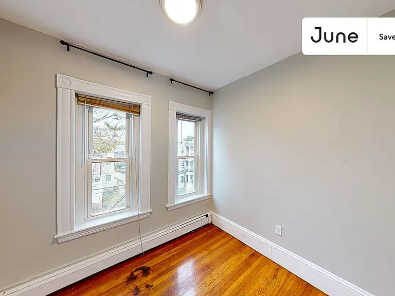 76 Easton St — Photo 14