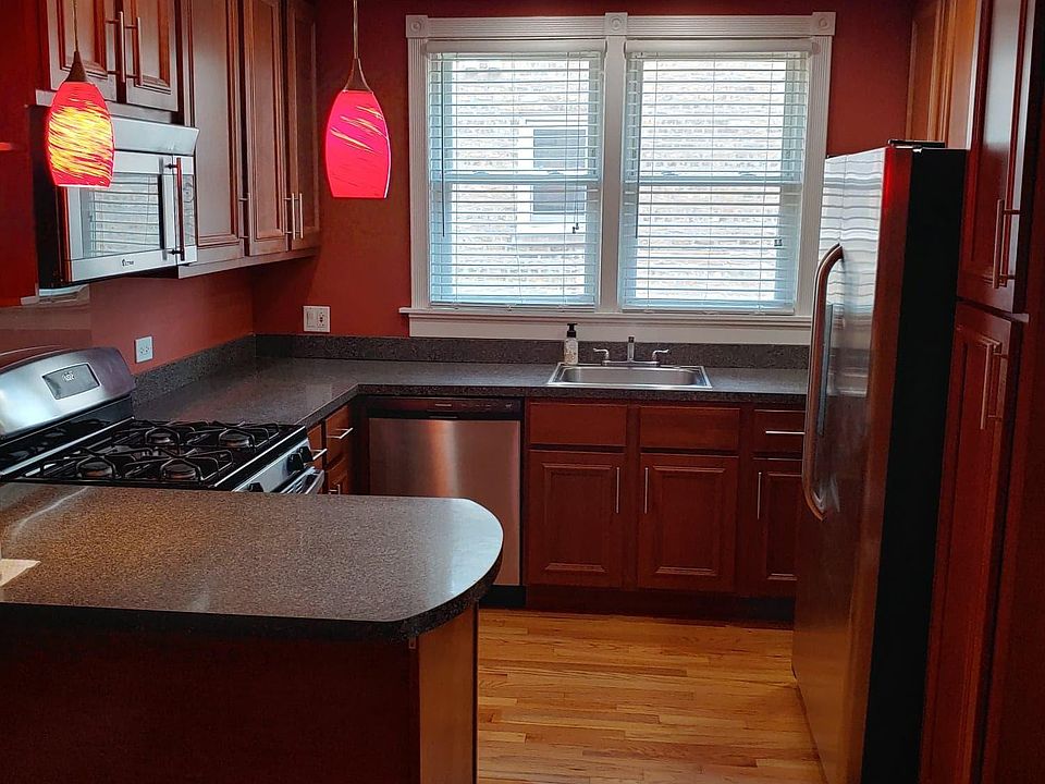 1st image of 2630 W Summerdale Ave #1