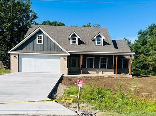 109 E 4th St, Gore, OK 74435