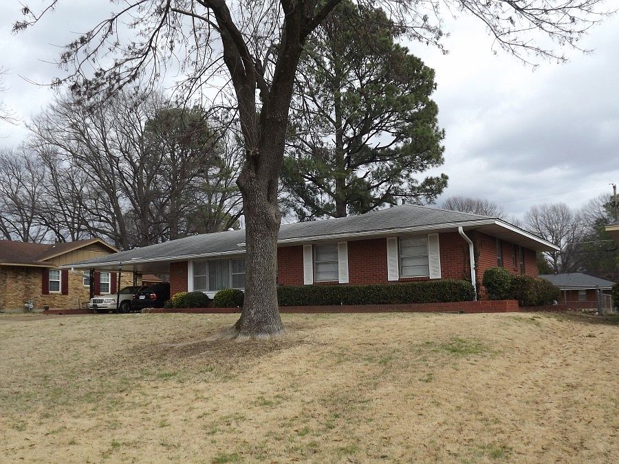 2nd image of 3812 Hermitage Dr