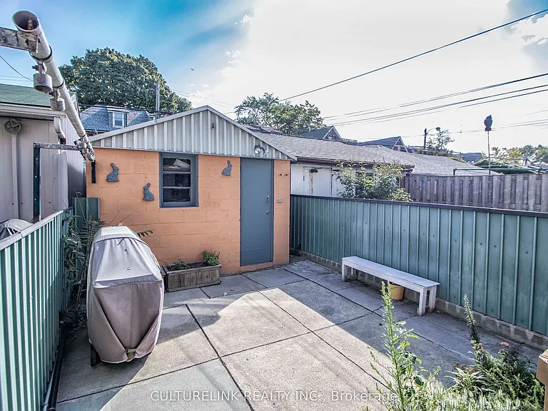 121 Montrose Ave #UPPER — Photo 19