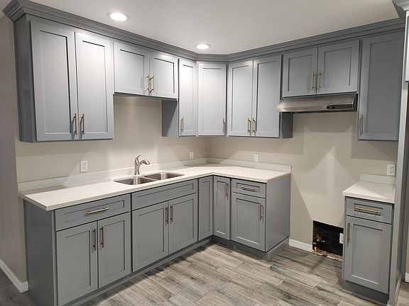 2nd image of 1746B Lagoon Ave