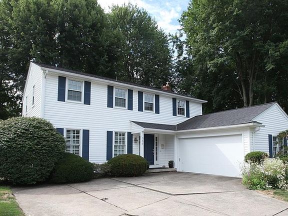 2nd image of 359 Bar Harbor Dr