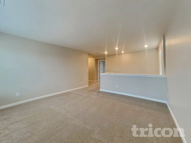 923 Avondale Dr — Photo 23