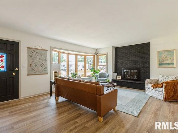 3rd image of 627 31st Ave