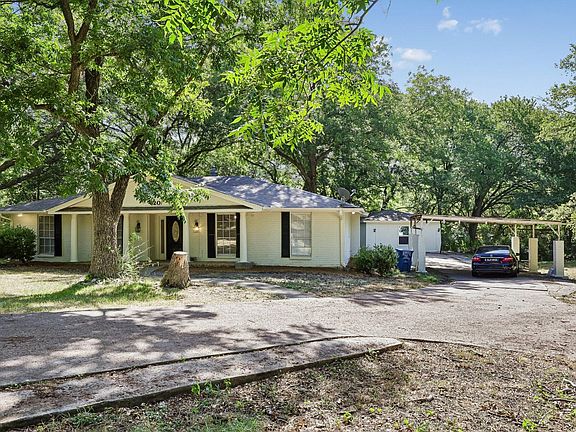 3rd image of 620 Spinner Rd