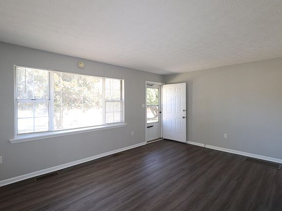 5th image of 205 Ridgewood Dr