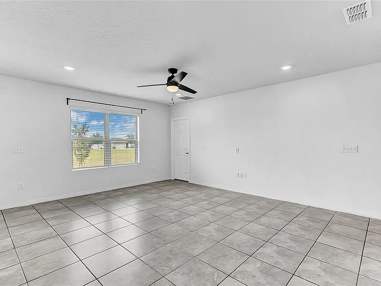 747 Citrus Isle Dr — Photo 11