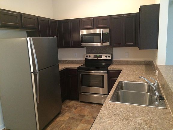 4th image of 140 Keaton Brook Dr