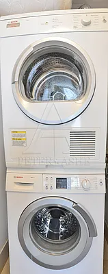 Rented by Peter Ashe | media 42