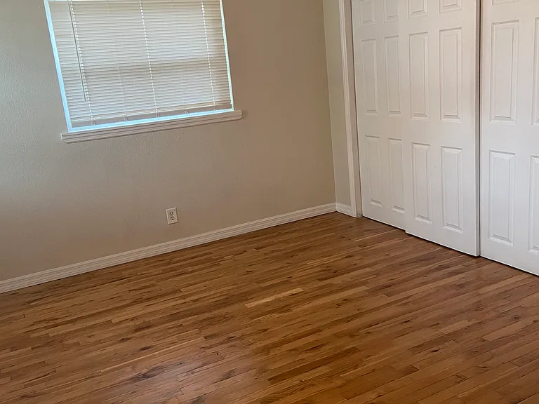 515 E Adalee St — Photo 10