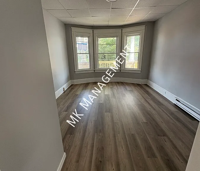 313 Cedar Ave #1 — Photo 3