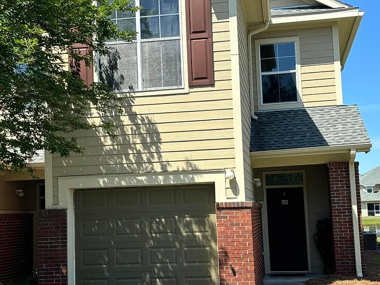 1101 Baldwin Rowe Cir — Photo 1