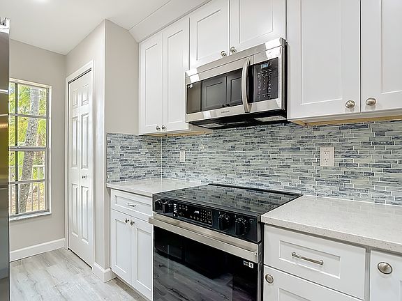 5th image of 4906 Majorca Palms Dr