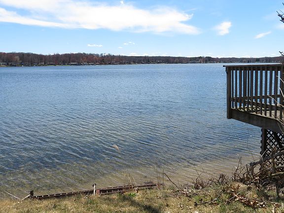 3rd image of 24565 Blue Heron Dr