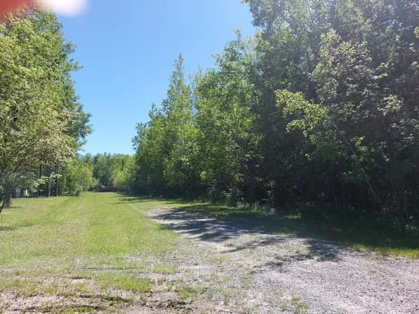 4th Ave W #22, International Falls, MN 56649