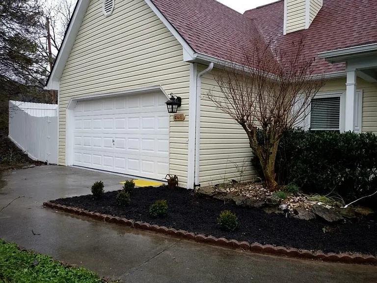 643 Copperfield Dr — Photo 3