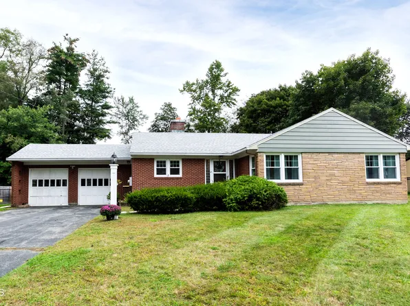 47 Kittredge Rd, Pittsfield, MA 01201