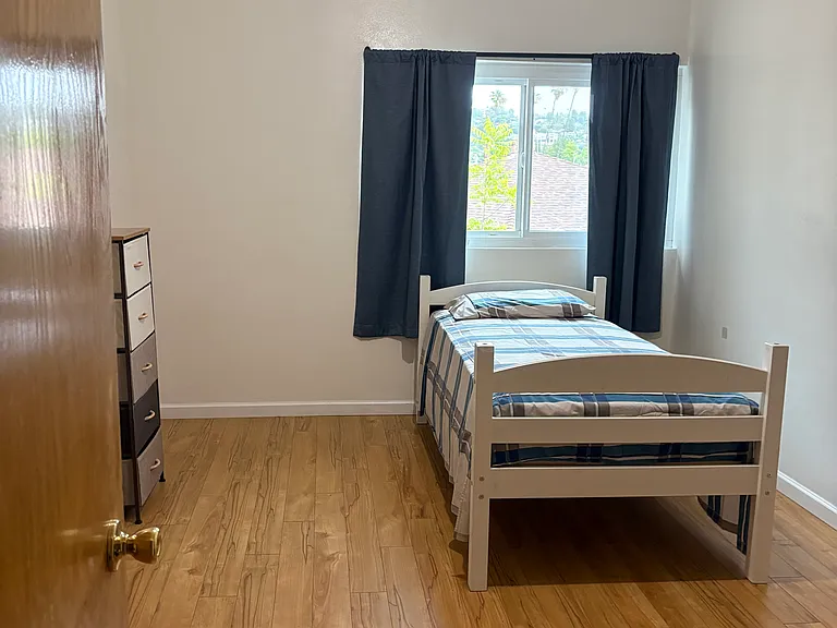 2843 San Fernando Rd #5 — Photo 1