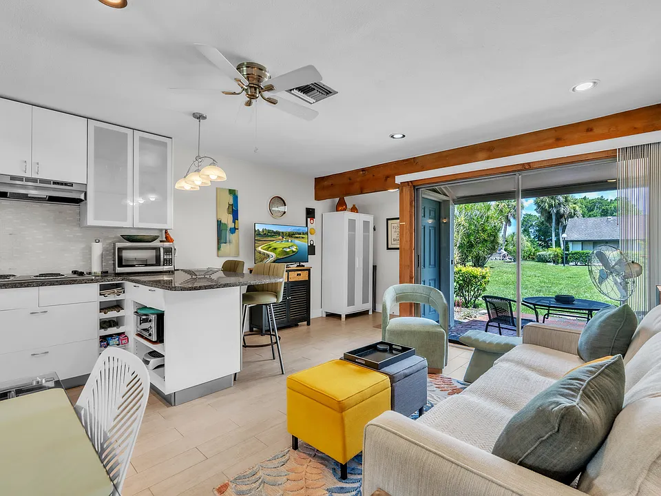 3525 Longmeadow