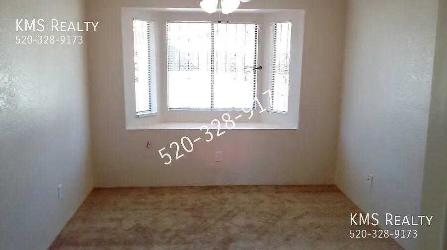 3 bedroom 2 Bath Home Westover Ave & Valencia Rd — Photo 3