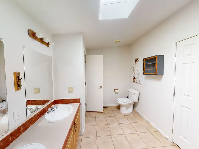 2505 Silver Dollar Loop NE — Photo 10