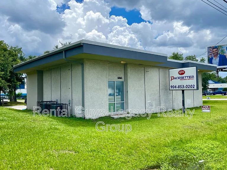 6365 Philips Hwy — Photo 3