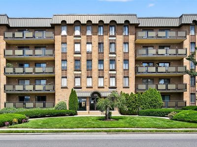 175 Maple Avenue #5G, Westbury, NY, 11590