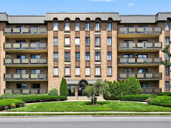 175 Maple Avenue #5G, Westbury, NY 11590