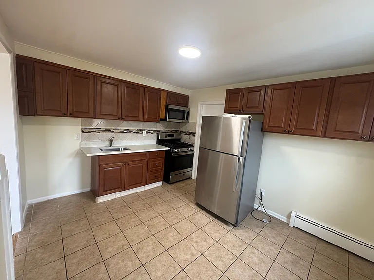 Eat-in Kitchen