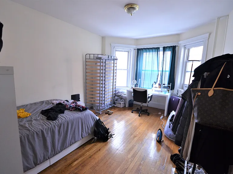 13 Haviland St #2R — Photo 6