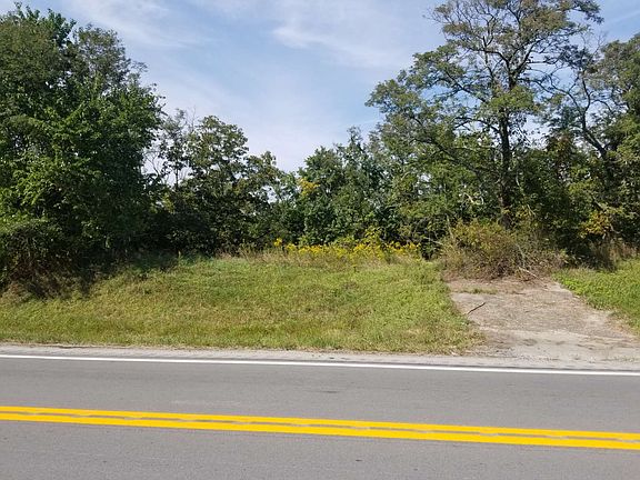 2nd image of 725 Highway 127 S