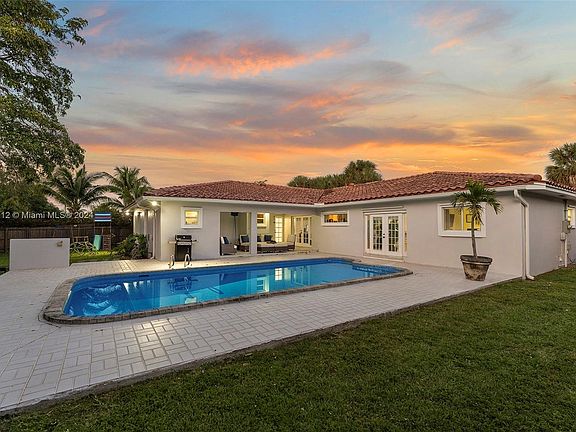 2nd image of 14530 Pompano Dr