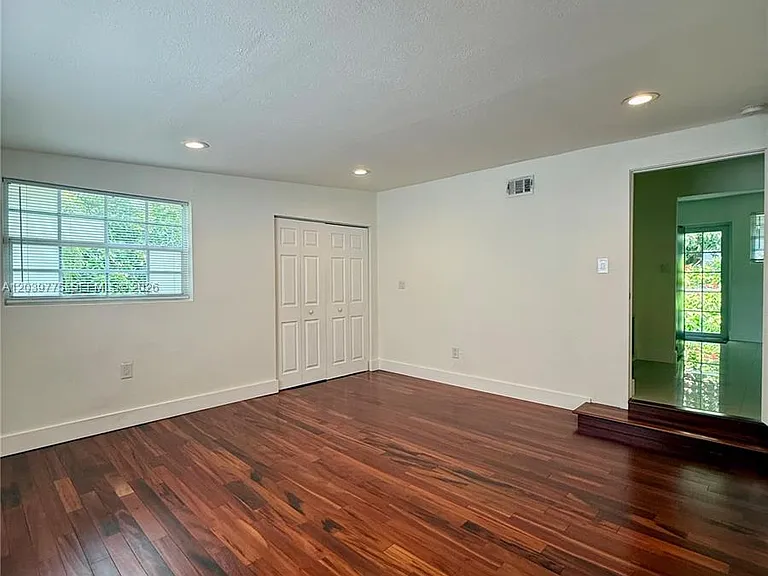 4456 SW 10th St — Photo 12