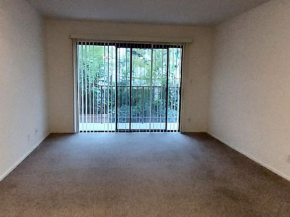 4th image of 3635 Veteran Ave #106