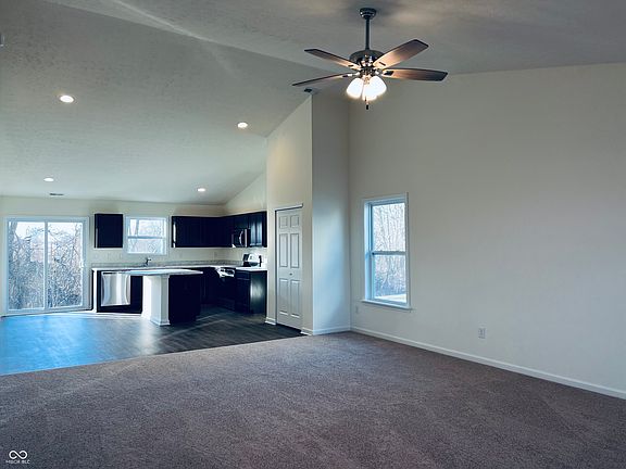 3rd image of 2327 N Liberty Lakes Dr