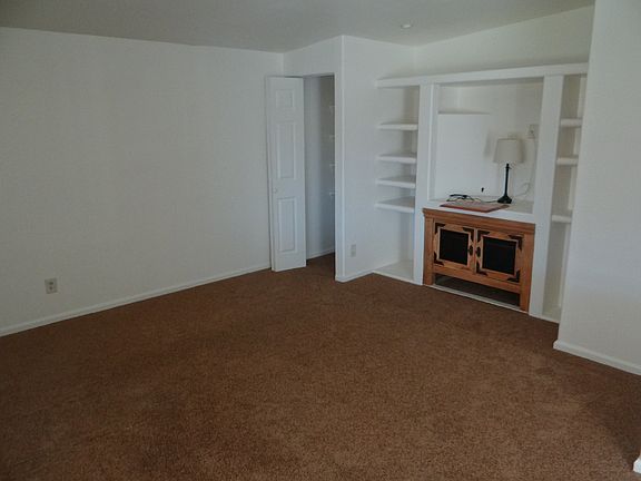 Den with closet could be 4 BR