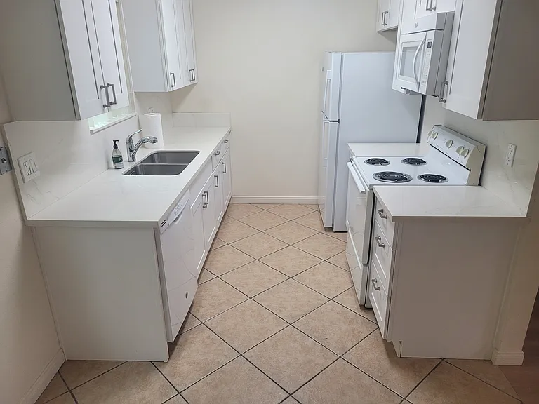 3754 Shasta St #B — Photo 5
